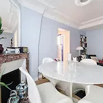Cozy Apartment Near The Champ-De-Mars